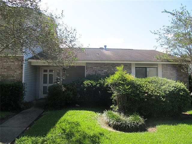 1st image of 382 Fairway Dr APT 28