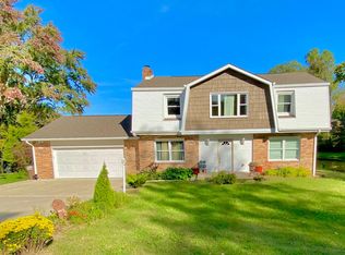 2431 Terrace Lake Rd, Columbus, IN 47201