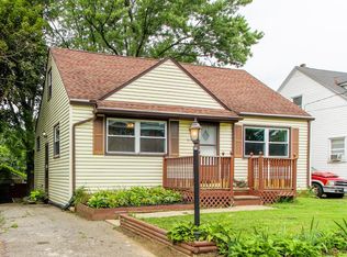 854 W 3rd St, Mansfield, OH 44906