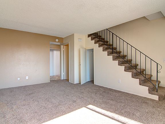 3rd image of 1607 Glenwood Dr