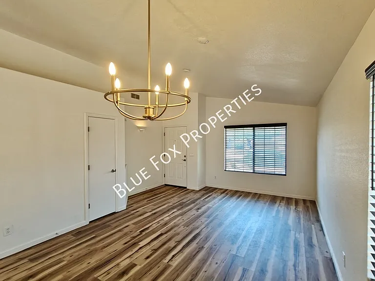 600 E River Walk Dr — Photo 2