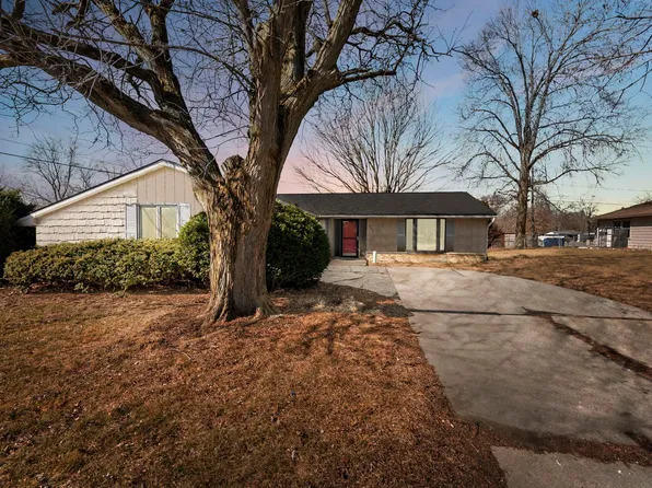 907 Andros Ln, Fort Wayne, IN 46815