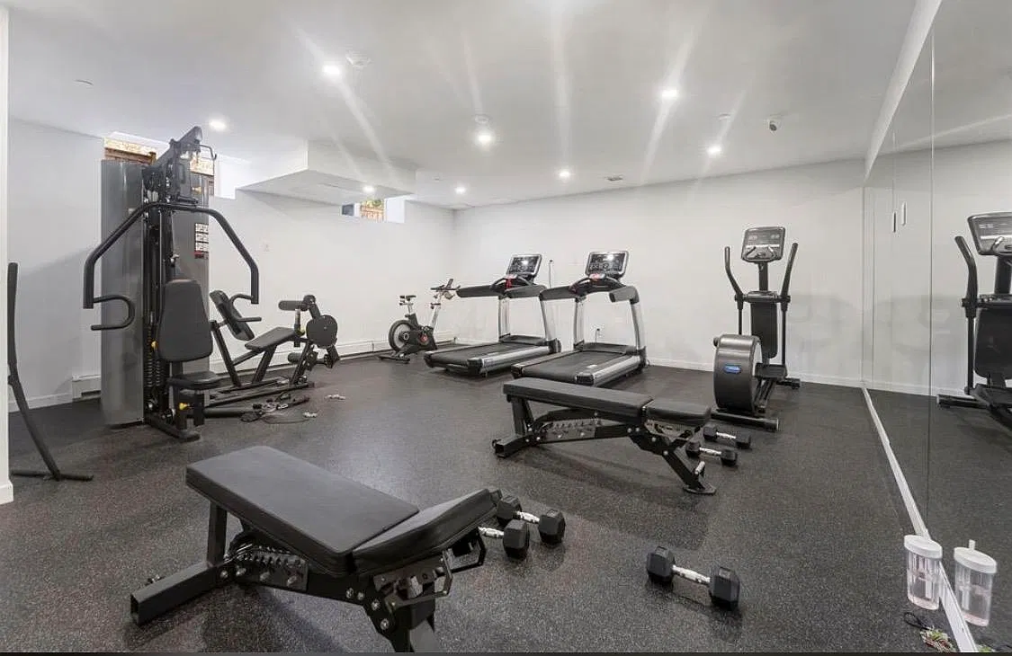 1 bed, 550 sqft, $1,700 — Photo 2