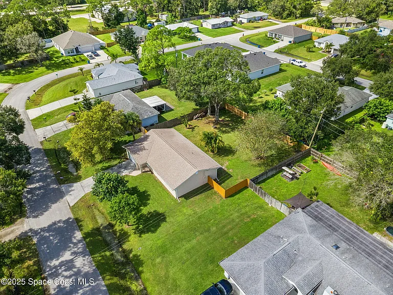 919 Quail St SE — Photo 24