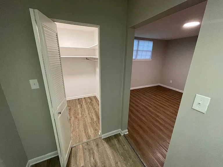 Grinstead Manor Apartments — Photo 58
