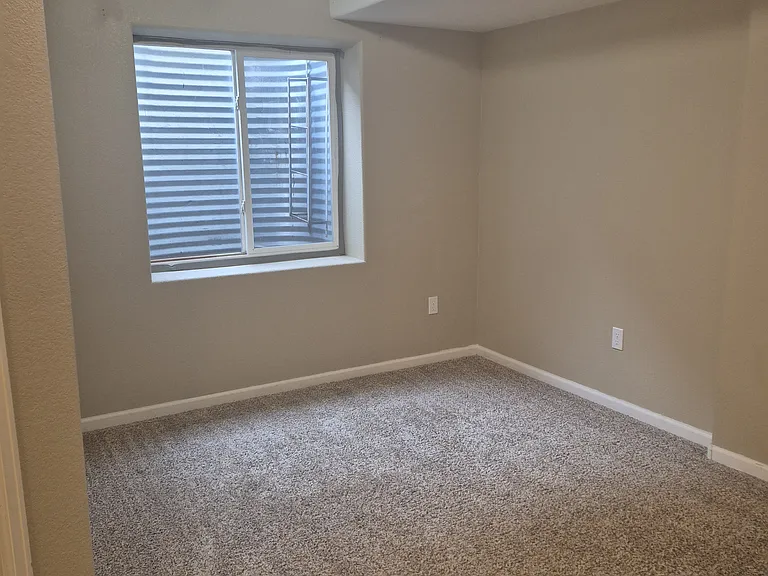 5496 Ansel Dr — Photo 20