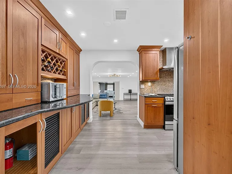 1532 Fletcher St — Photo 10