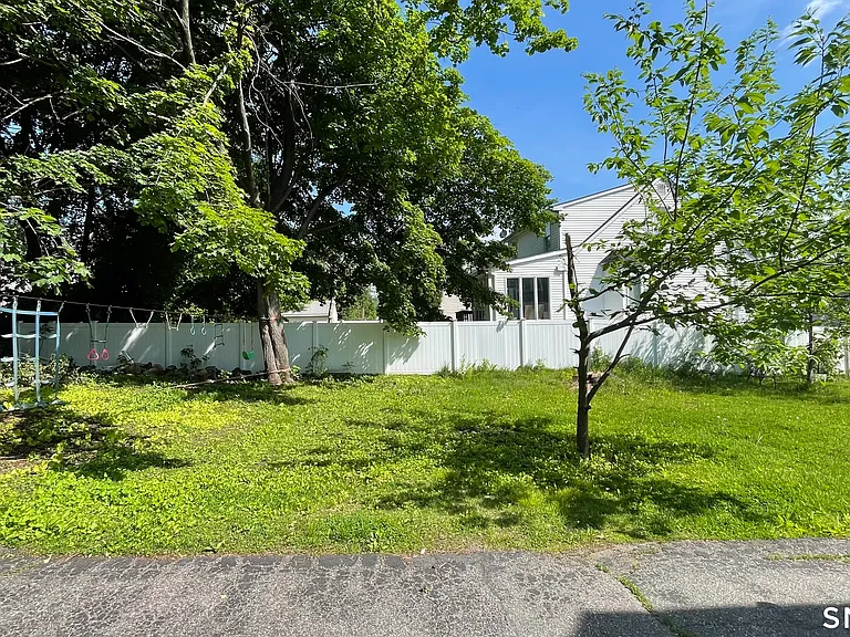 182 Beechwood Ave — Photo 12