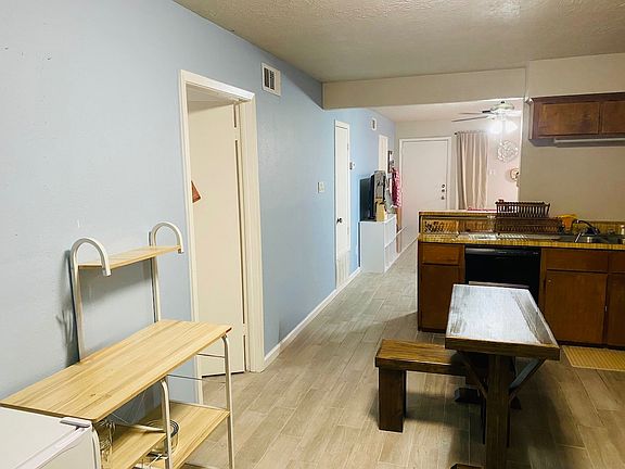 2nd image of 815 Yegua St #2
