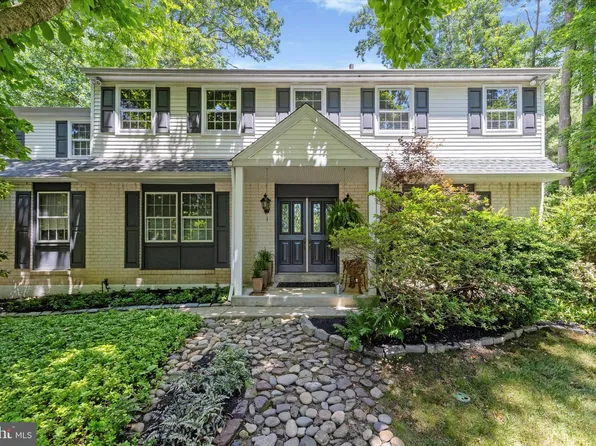 3 Copper Beech Dr, Lafayette Hill, PA 19444