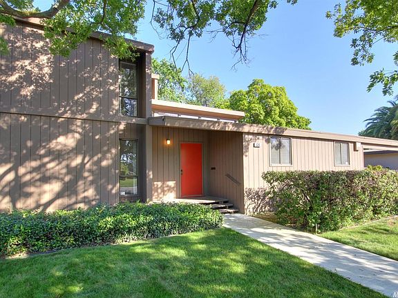 4th image of 69 Saratoga Cir