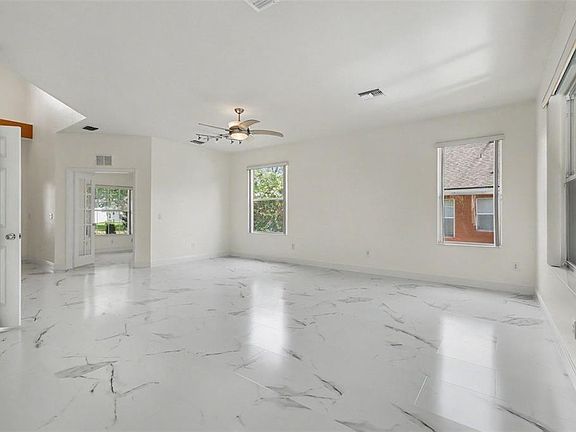 3rd image of 4014 SW 51ST COURT