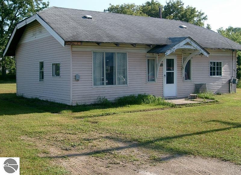 734 E Elder Rd, Mancelona, MI 49659 Zillow