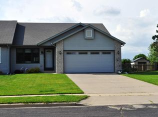 616 Constitution Ln, Deforest, WI 53532