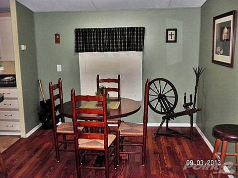 3rd image of 1198 Cantebury Dr