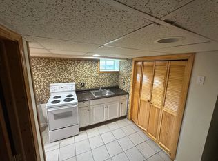 207 Dunnell Ave #1B, Pawtucket, RI 02860