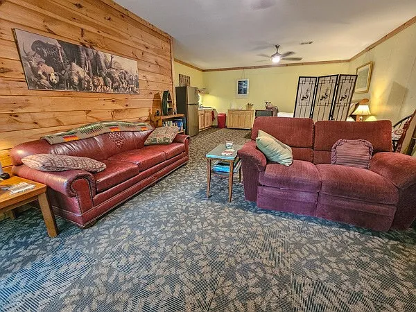 20 Monticello Dr — Photo 4