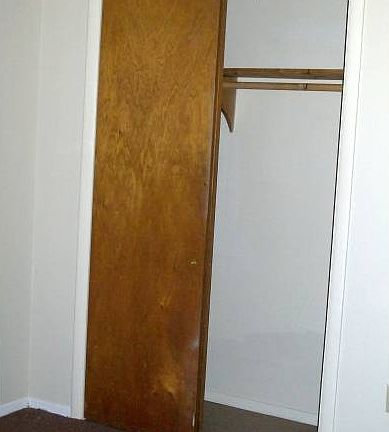 5th image of 4027 Macarthur Ave APT 8