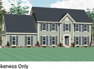 52 Cody Dr, Saint Albans, VT 05478