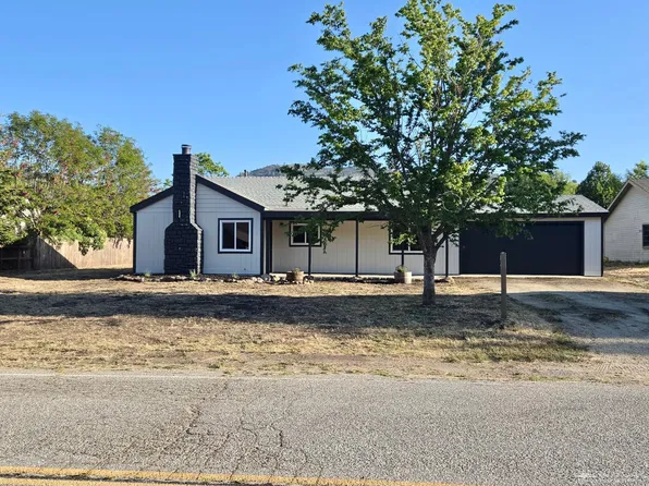 30040 Jamaica Dunes Dr, Tehachapi, CA 93561