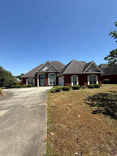 136 Roseine Dr Photo 1