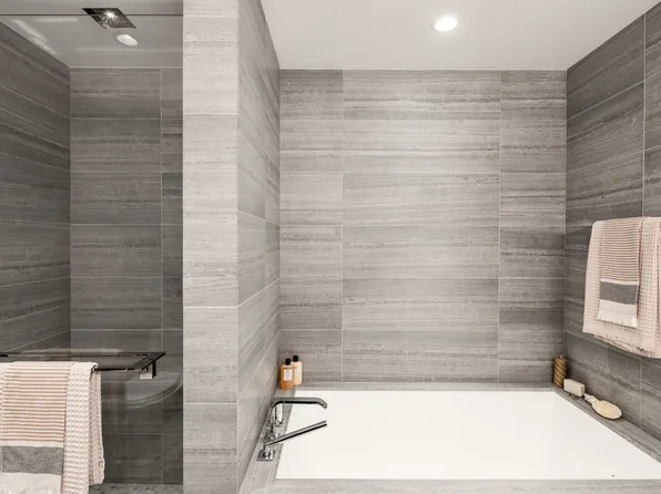 252 South Street image 9 of 78