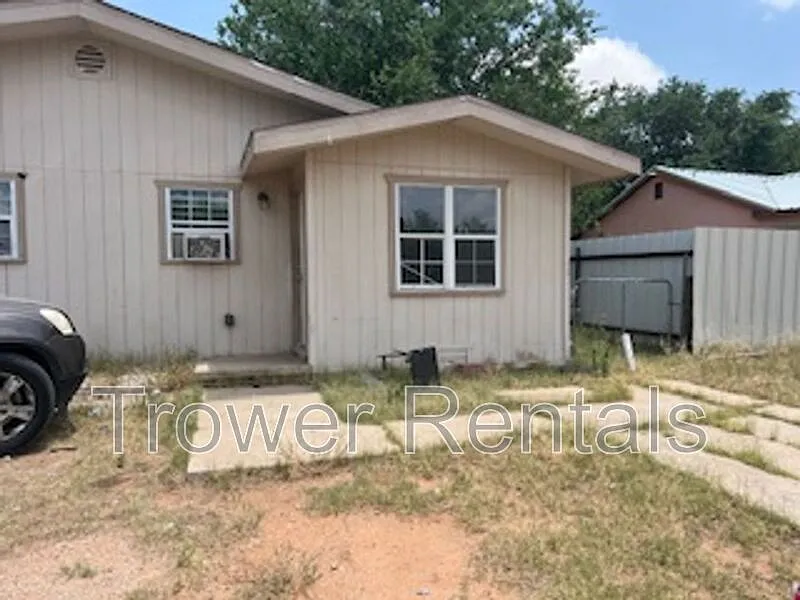 2302 N Tom Green Ave #A