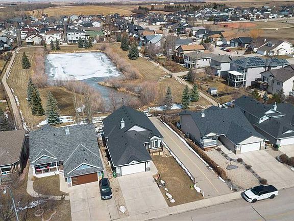 2nd image of 158 S Hillview Rd
