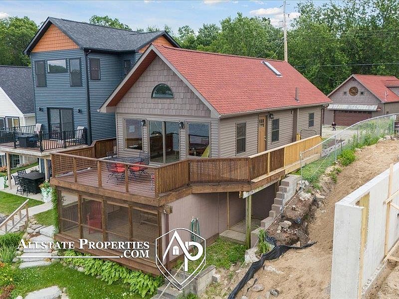1st image of 11024 Charles Dr