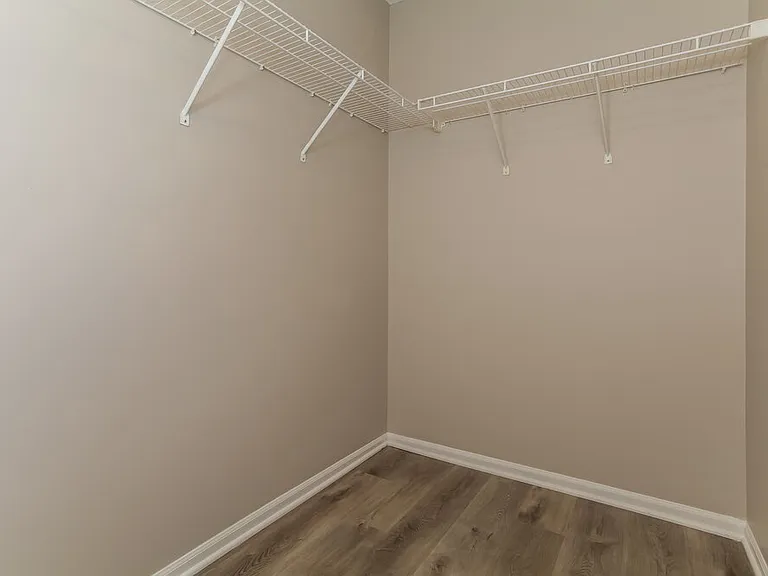 4559 Parkwick Dr — Photo 12