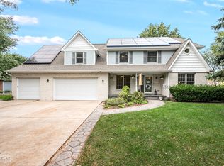 1701 Grand Prairie Dr, New Lenox, IL 60451