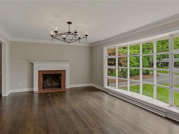 3rd image of 1000 Huntingdon Rd