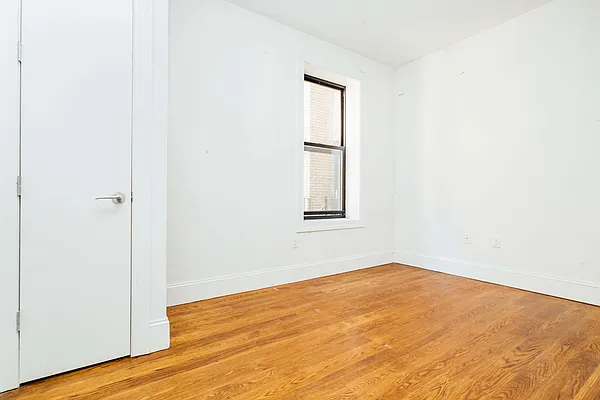 Rented by Nooklyn NYC LLC | media 44