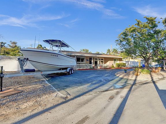 3rd image of 2585 SE 3rd Street