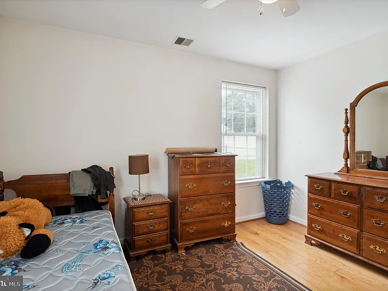 20 S Village Ave #7 — Photo 3