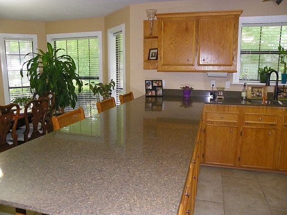 4th image of 1504 Cherry Hill Dr