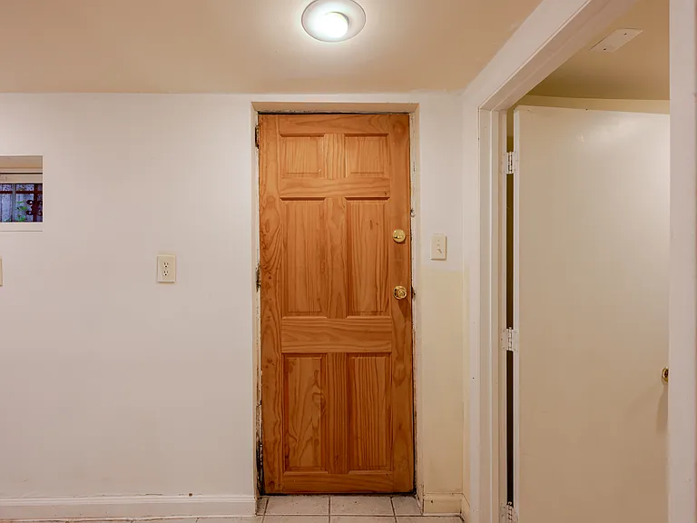 763 Girard St NW — Photo 11