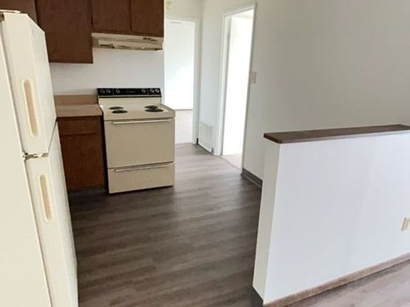 3rd image of 2771 Queen City Ave #5