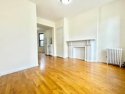 Rented by HOLTON REAL ESTATE INC. | media 14