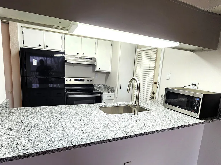 6680 Whispering Oak Pl #6 — Photo 6