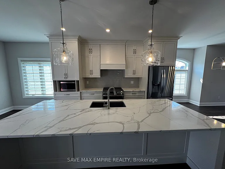 5 Wood Haven Dr #404 — Photo 9