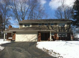 1611 Springhill Rd, Warsaw, IN 46580