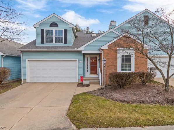 2151 Abbey Rd, Akron, OH 44312