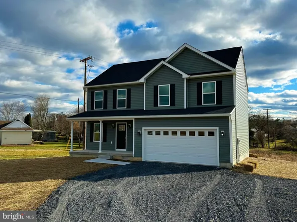 4 Neptune Way, Bunker Hill, WV 25413