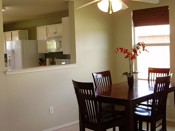 3rd image of 612 Timberhaven Trl