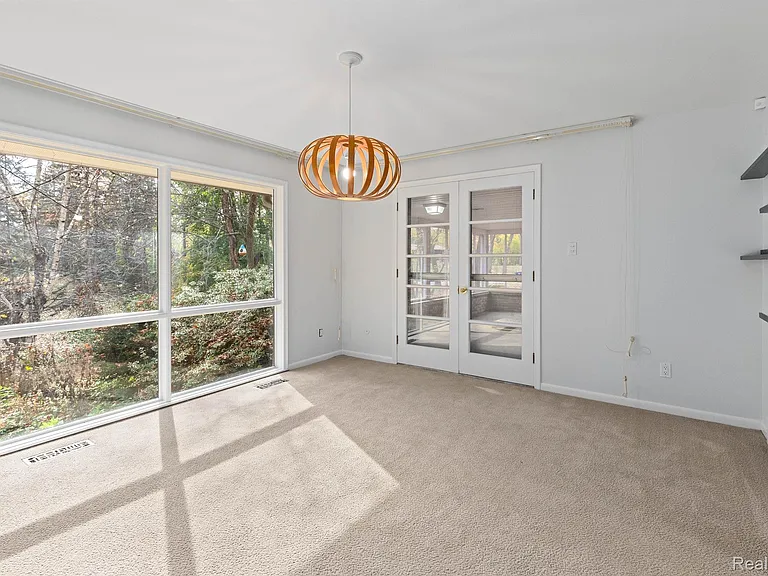 4966 Whispering Pine Ln — Photo 8
