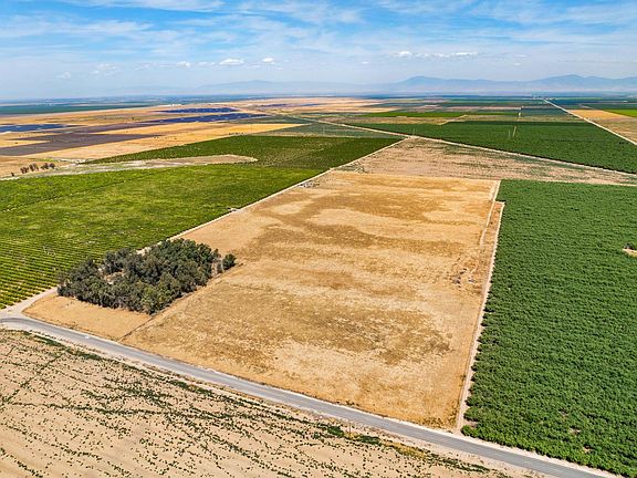 4th image of Gardner Field Rd