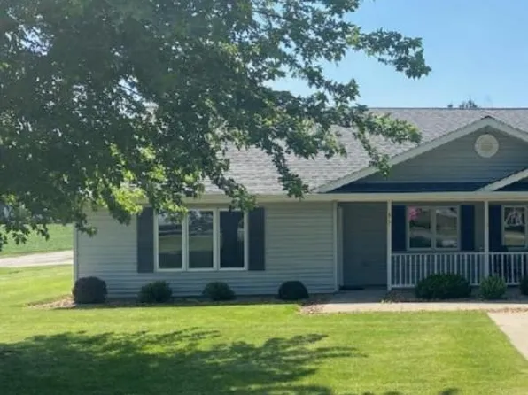 512 Hague Ave S, Hollandale, MN 56045