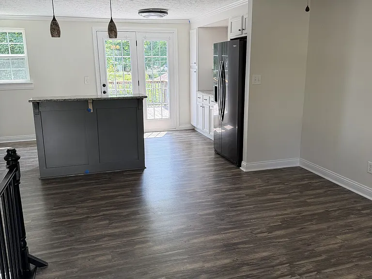 8510 Silver Fox Rd — Photo 7