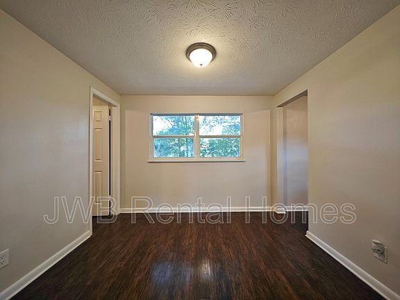 5th image of 355 Sonora Dr